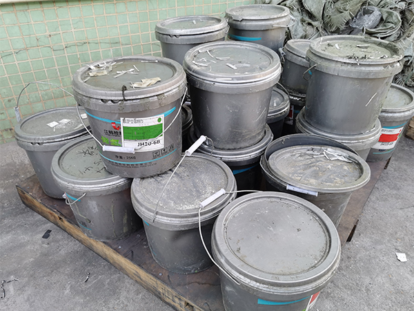 鈷酸鋰粉回收 珠?；厥这捤岱?能賣多少錢